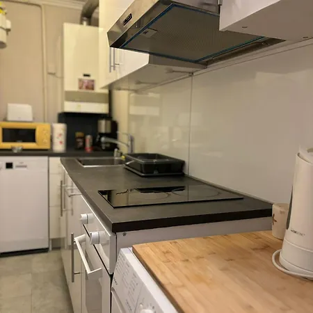 Апартаменти Avrora House Free Parking In Old Town Любляна